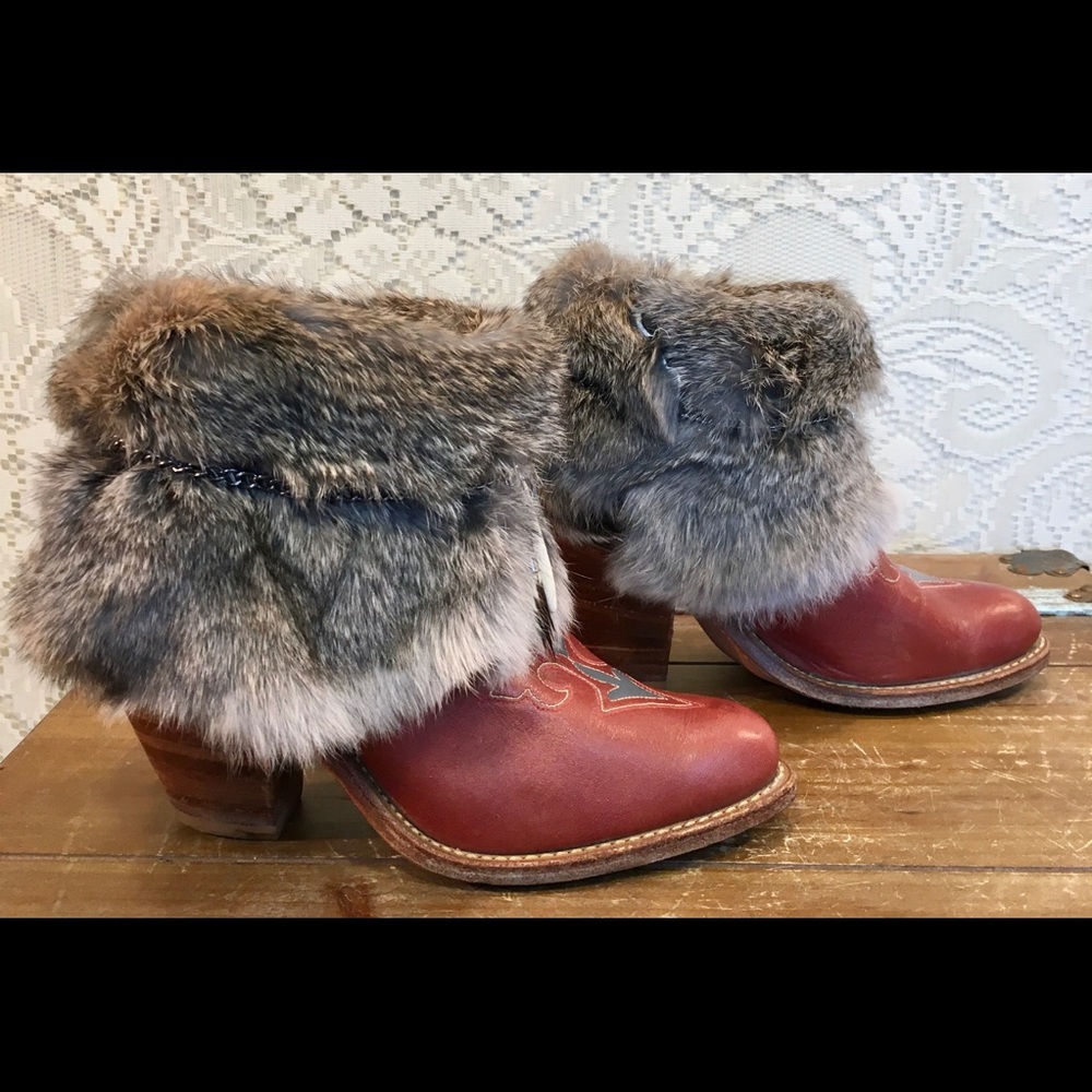 Miss Capezio Rose Ankle boots with fur size 6 1/2 - Picture 3 of 8